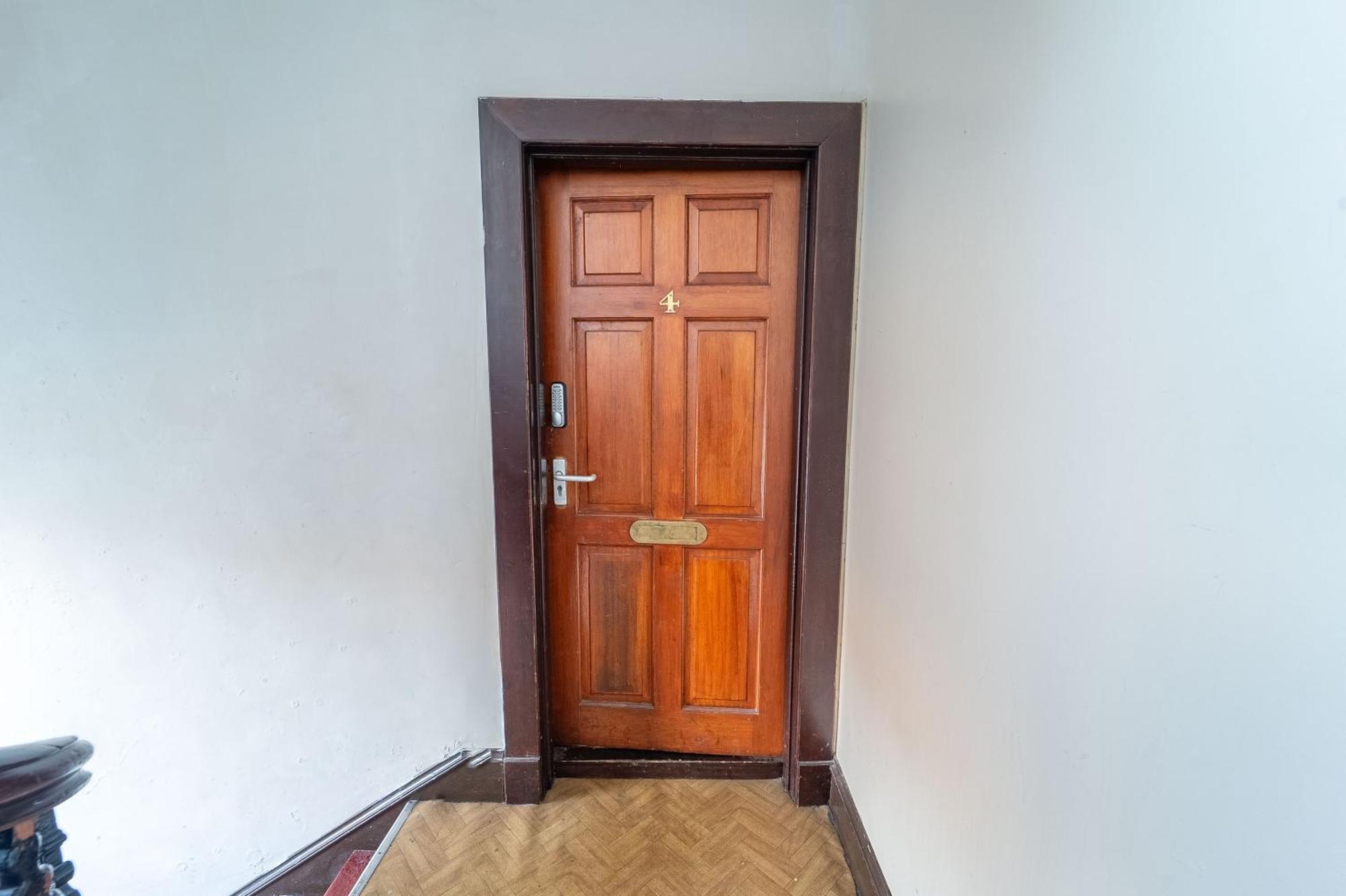 Prime Location Rooms In High Street Fort William Extérieur photo