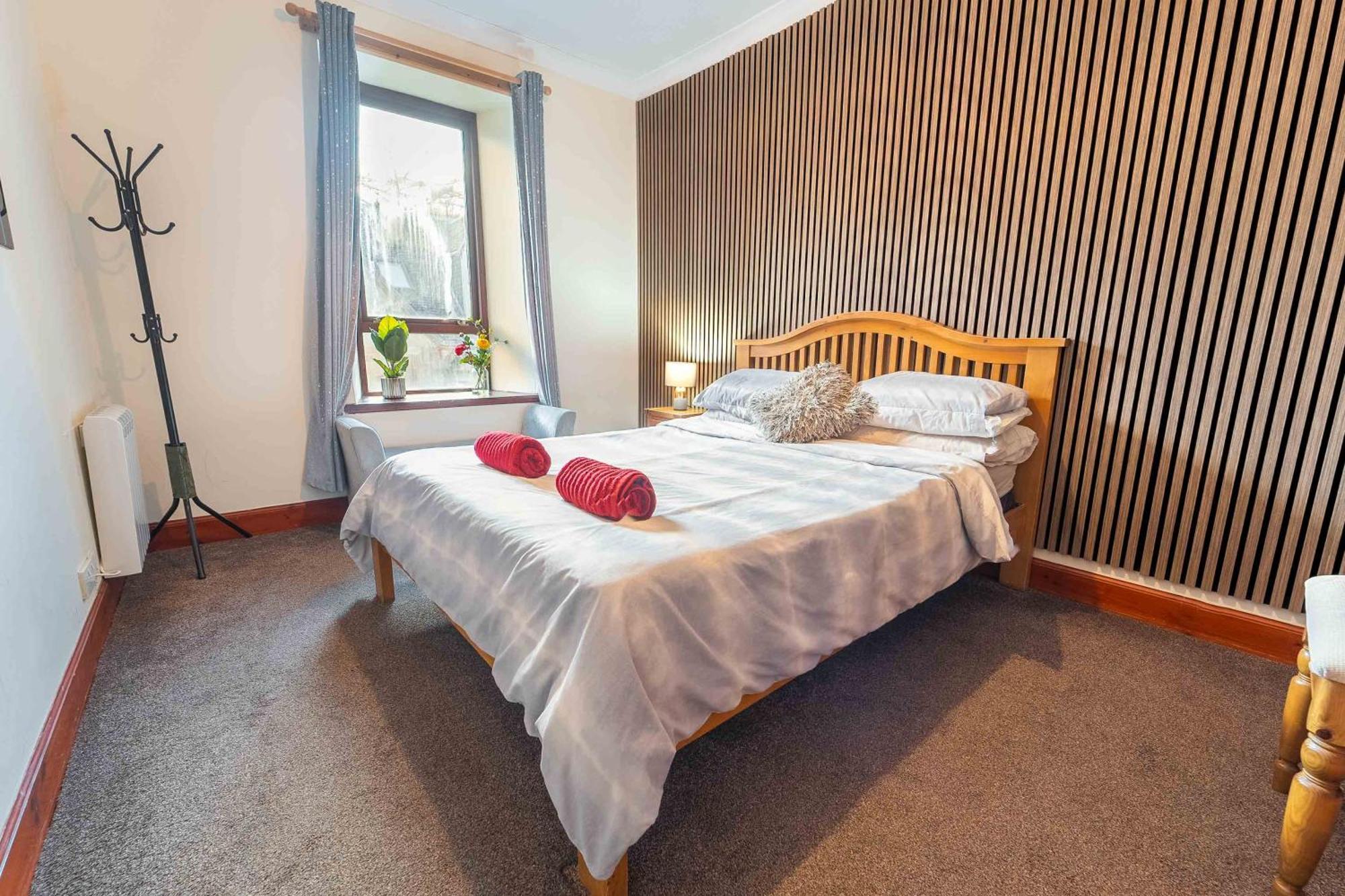 Prime Location Rooms In High Street Fort William Extérieur photo