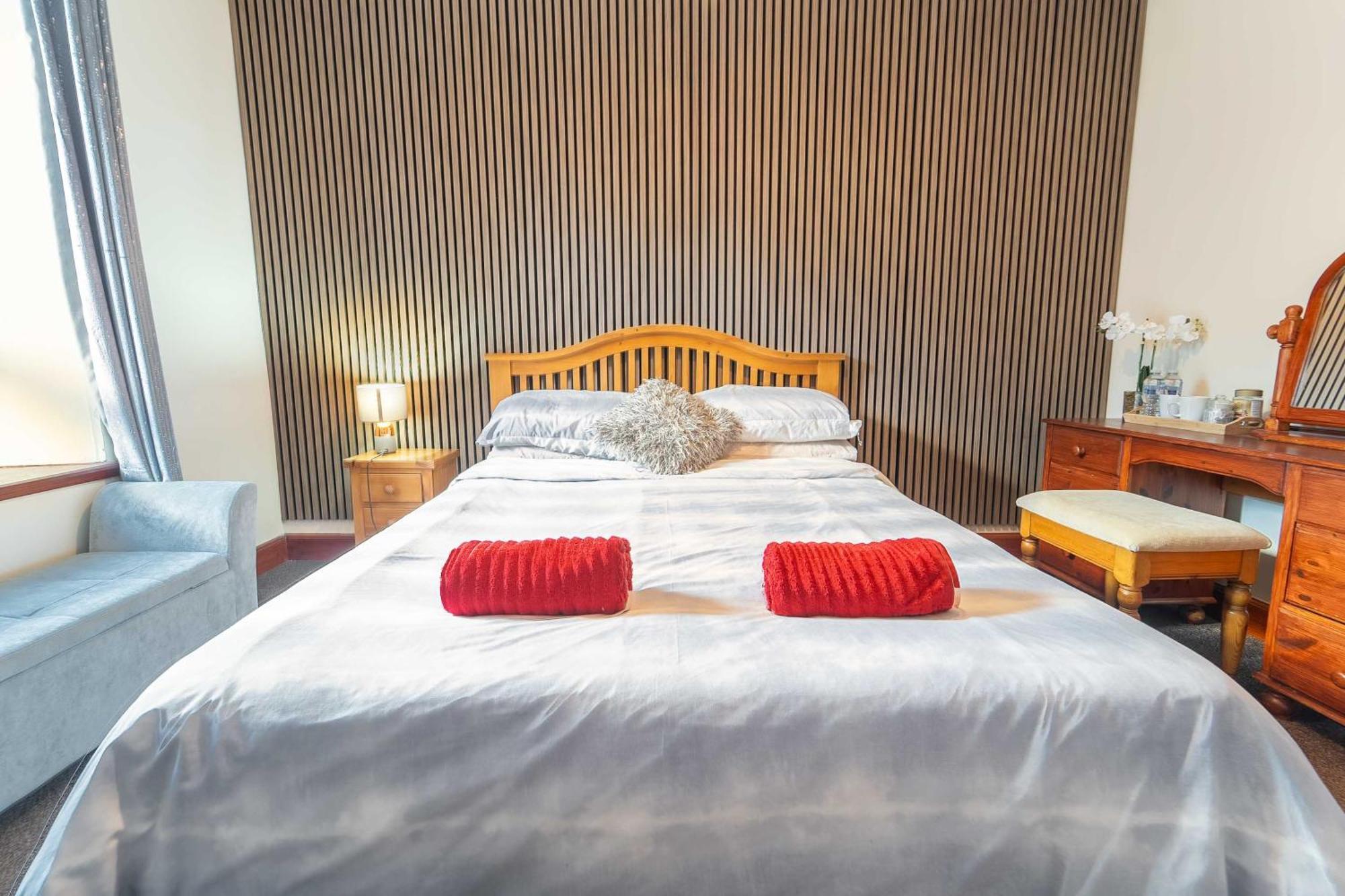 Prime Location Rooms In High Street Fort William Extérieur photo