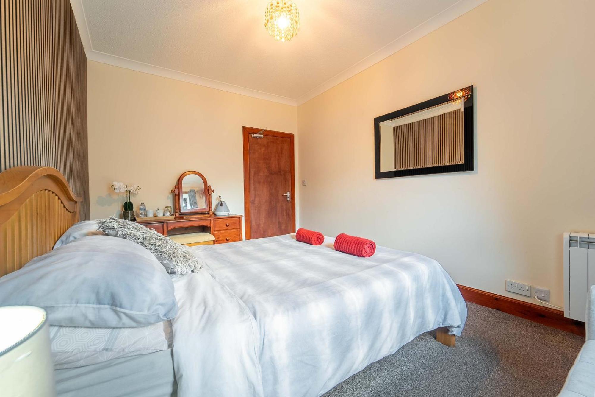 Prime Location Rooms In High Street Fort William Extérieur photo